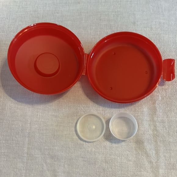 Tupperware lunch set. - Picture 10 of 10